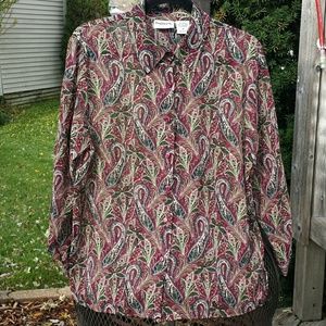 **NWOT!!😃 LONG SLEEVE BUTTON DOWN BLOUSE **